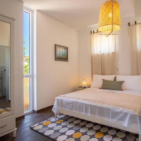 Seaside House For Families With Children Mandre, Pag - 22604 Holiday home