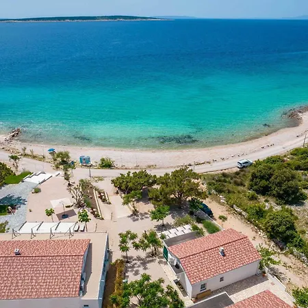 Feriehus Seaside House For Families With Children Mandre, Pag - 22604 Kolan
