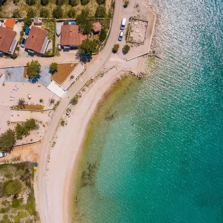 Seaside House For Families With Children Mandre, Pag - 22604 *