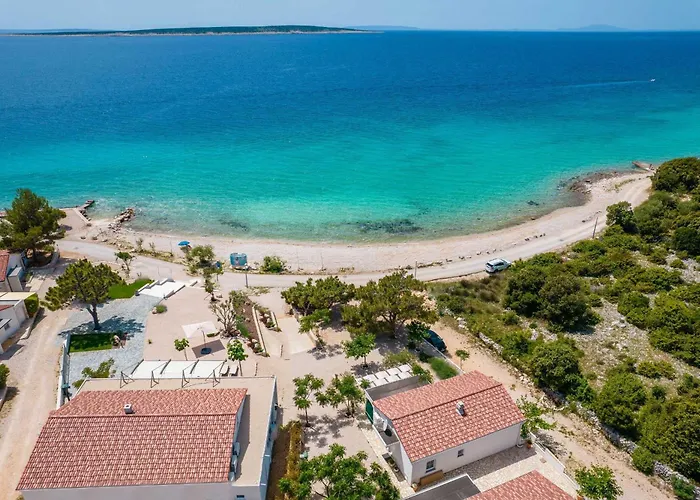 Дом отдыха Seaside House For Families With Children Mandre, Pag - 22604 Колан