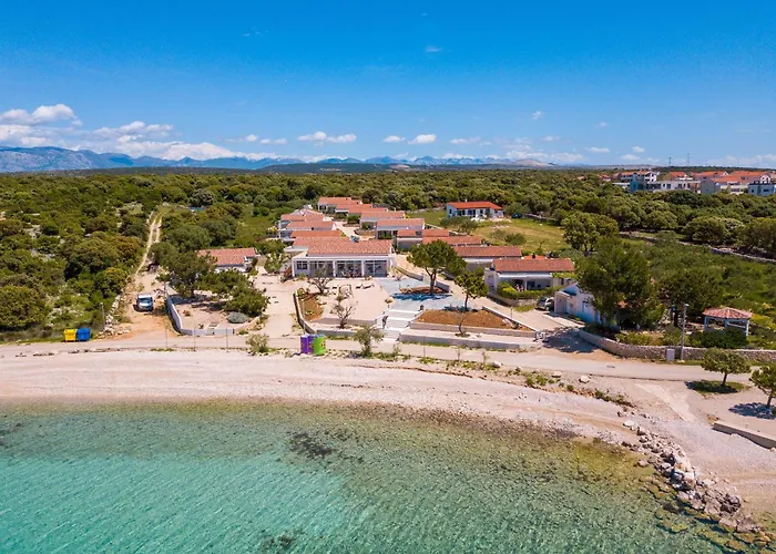 Seaside House For Families With Children Mandre, Pag - 22604 *